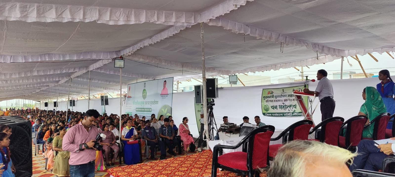 भीलवाड़ा में एक पेड़ मां के नाम अभियान के तहत पौधारोपण