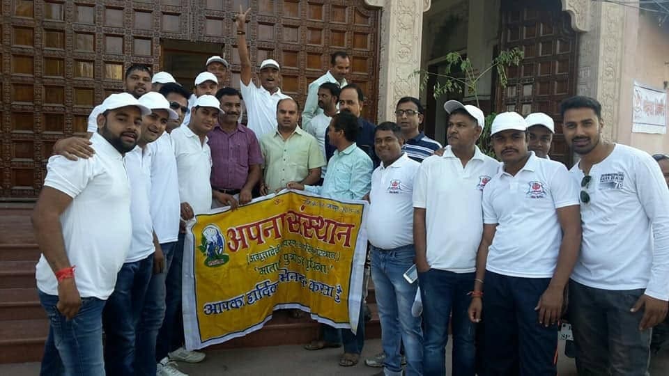भीलवाड़ा रामद्वारा रोड पर पौधारोपण