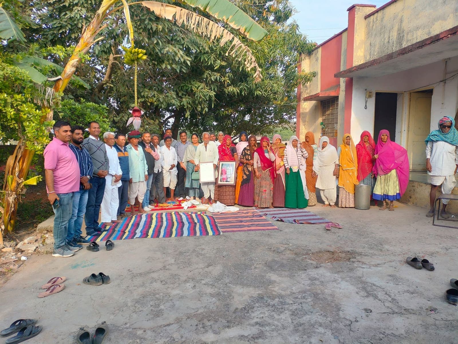 मांडलगढ़ के गांवों में FES टीम का प्रवास
